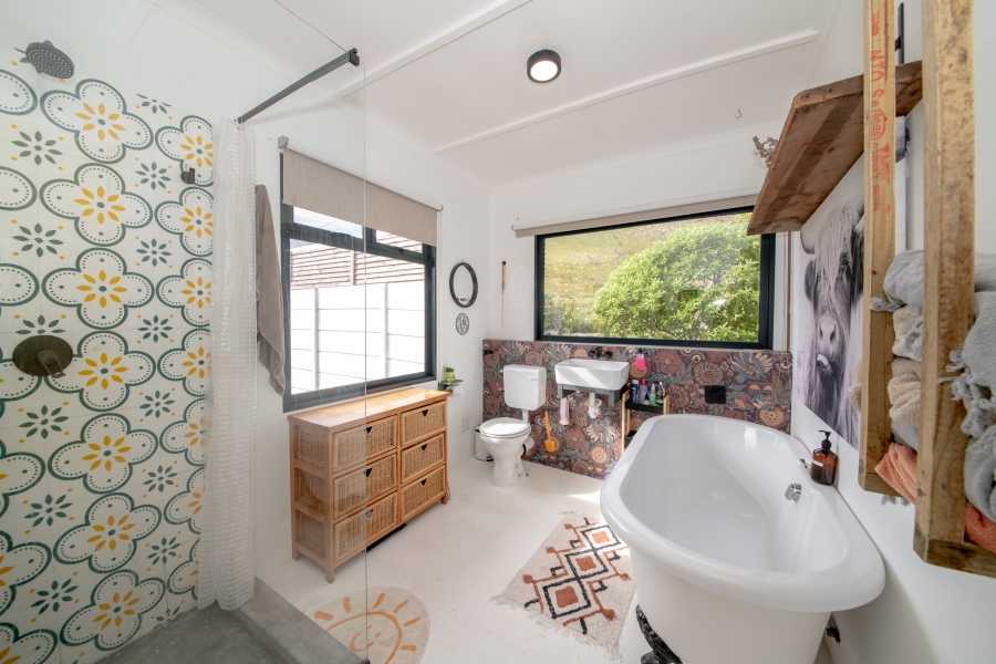 2 Bedroom Property for Sale in Pringle Bay Western Cape